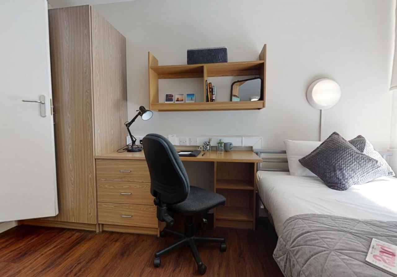 Private Bedrooms With Shared Kitchen And Studios At Iq Tufnell House In Londres Exterior foto